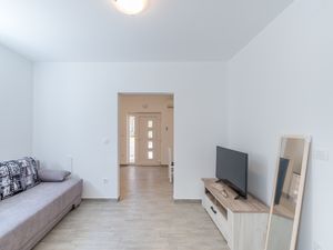 23933459-Ferienwohnung-2-Privlaka-300x225-1