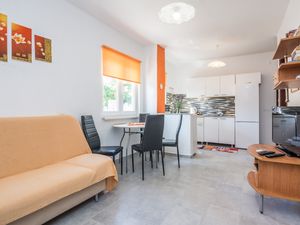 23933483-Ferienwohnung-4-Privlaka-300x225-2