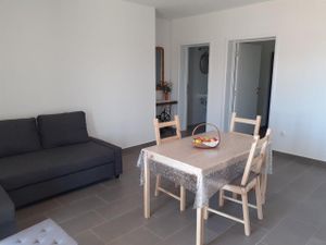 23833571-Ferienwohnung-4-Privlaka-300x225-2