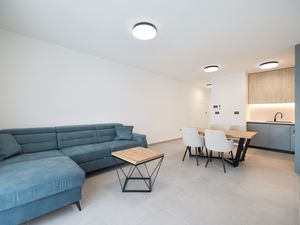 24048095-Ferienwohnung-5-Privlaka-300x225-2