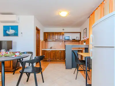 Ferienwohnung für 4 Personen (65 m²) in Privlaka 8/10