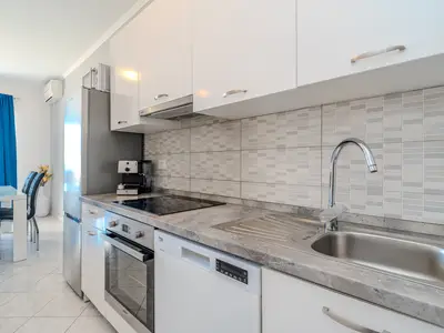 Ferienwohnung für 6 Personen (52 m²) in Privlaka 8/10