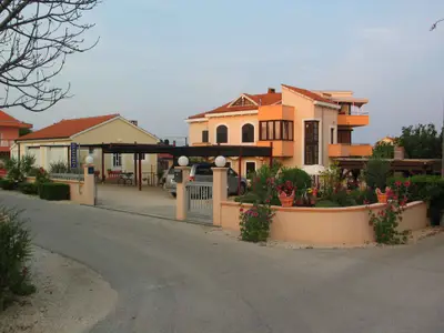 Ferienwohnung für 5 Personen (75 m²) in Privlaka 3/10