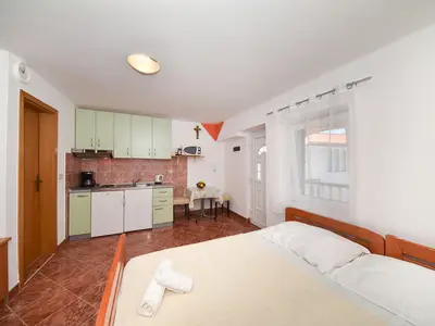 Ferienwohnung für 2 Personen (23 m²) in Privlaka 2/6
