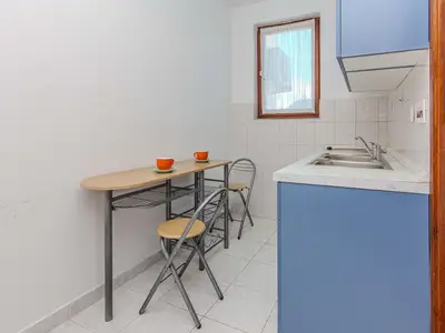 Ferienwohnung für 4 Personen (64 m²) in Privlaka 8/10
