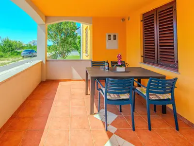 Ferienwohnung für 4 Personen (65 m²) in Privlaka 6/10