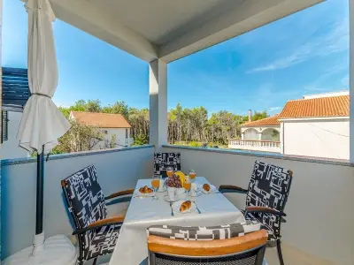 Ferienwohnung für 4 Personen (42 m²) in Privlaka 1/10