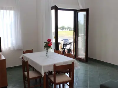 Ferienwohnung für 4 Personen (45 m²) in Privlaka 5/10