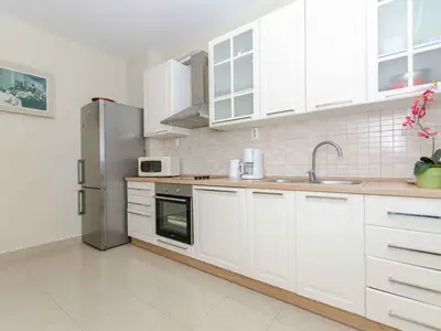 Ferienwohnung für 7 Personen (120 m²) in Prizba 10/10