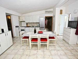 23930657-Ferienwohnung-8-Prizba-300x225-4