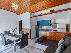 23934364-Ferienwohnung-4-Prizba-300x225-2