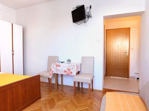 19126849-Ferienwohnung-3-Promajna-300x225-2