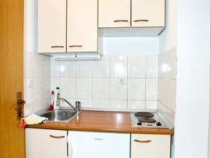 19125879-Ferienwohnung-3-Promajna-300x225-2