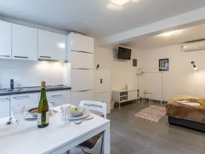 Ferienwohnung für 2 Personen in Pučišća 8/10