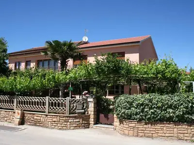 Ferienwohnung für 7 Personen (100 m²) in Pula (Istarska) 2/10