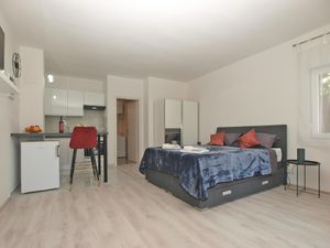 23132983-Ferienwohnung-2-Pula (Istarska)-300x225-2