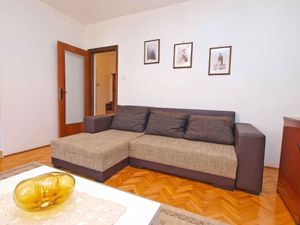 23917490-Ferienwohnung-4-Pula (Istarska)-300x225-4