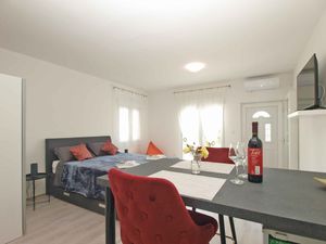 23892669-Ferienwohnung-2-Pula (Istarska)-300x225-4