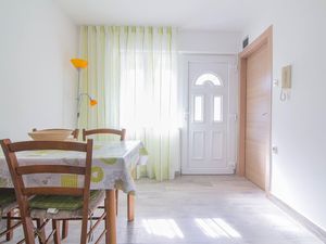 22436081-Ferienwohnung-2-Pula (Istarska)-300x225-5