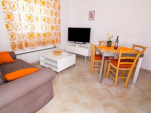 22446815-Ferienwohnung-4-Pula (Istarska)-300x225-4