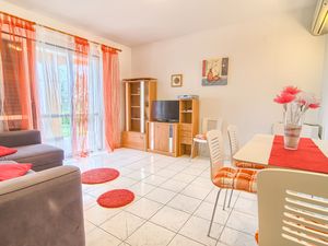 23697011-Ferienwohnung-5-Pula (Istarska)-300x225-4