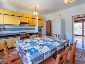 23941538-Ferienwohnung-8-Pula (Istarska)-300x225-5