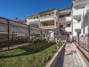 23946621-Ferienwohnung-8-Pula (Istarska)-300x225-1