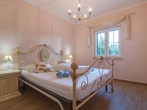 23730604-Ferienwohnung-6-Pula (Istarska)-300x225-3