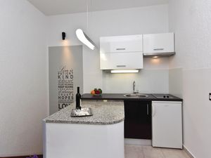 23725557-Ferienwohnung-2-Pula (Istarska)-300x225-5