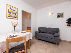 23726712-Ferienwohnung-2-Pula (Istarska)-300x225-1