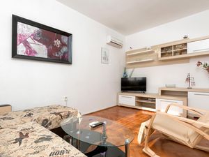 23745482-Ferienwohnung-6-Pula (Istarska)-300x225-3