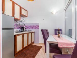 23758478-Ferienwohnung-4-Pula (Istarska)-300x225-1