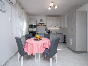 23767417-Ferienwohnung-4-Pula (Istarska)-300x225-4