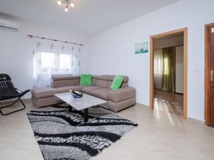 24001742-Ferienwohnung-4-Pula (Istarska)-300x225-3