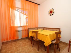 23929883-Ferienwohnung-5-Pula (Istarska)-300x225-1