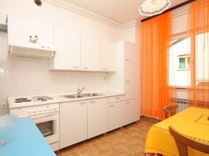 23929883-Ferienwohnung-5-Pula (Istarska)-300x225-4