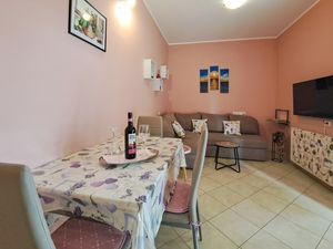 24018381-Ferienwohnung-3-Pula (Istarska)-300x225-4