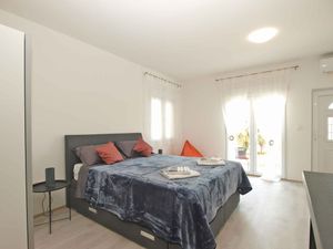 23892669-Ferienwohnung-2-Pula (Istarska)-300x225-5