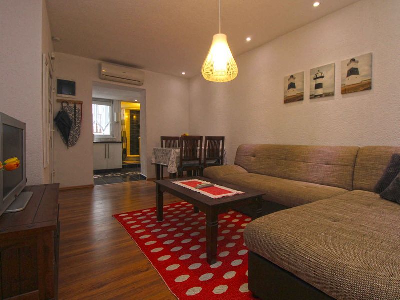 23953544-Ferienwohnung-3-Pula (Istarska)-800x600-0