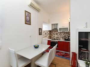 24036440-Ferienwohnung-4-Pula (Istarska)-300x225-4