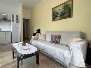 23923727-Ferienwohnung-4-Pula (Istarska)-300x225-1