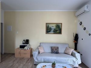 23923727-Ferienwohnung-4-Pula (Istarska)-300x225-3