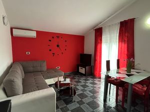 23923731-Ferienwohnung-4-Pula (Istarska)-300x225-2