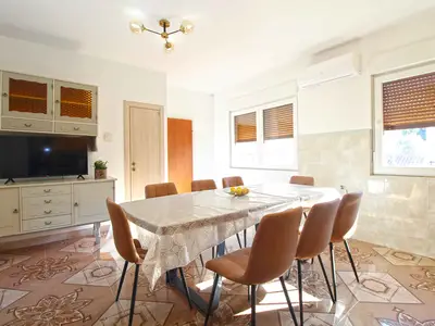 Ferienwohnung für 8 Personen (130 m²) in Pula (Istarska) 2/10