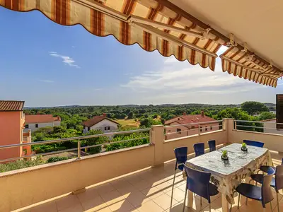Ferienwohnung für 8 Personen (110 m²) in Pula (Istarska) 2/10