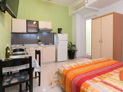 Ferienwohnung für 2 Personen (25 m²) in Pula (Istarska) 1/9