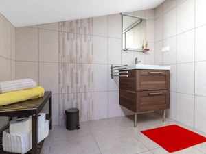 23771136-Ferienwohnung-4-Punat-300x225-5