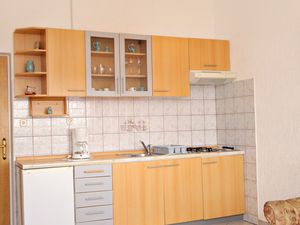 18791335-Ferienwohnung-6-Punat-300x225-4