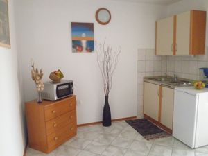 21727553-Ferienwohnung-4-Punat-300x225-4