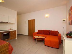 23672764-Ferienwohnung-3-Punat-300x225-2